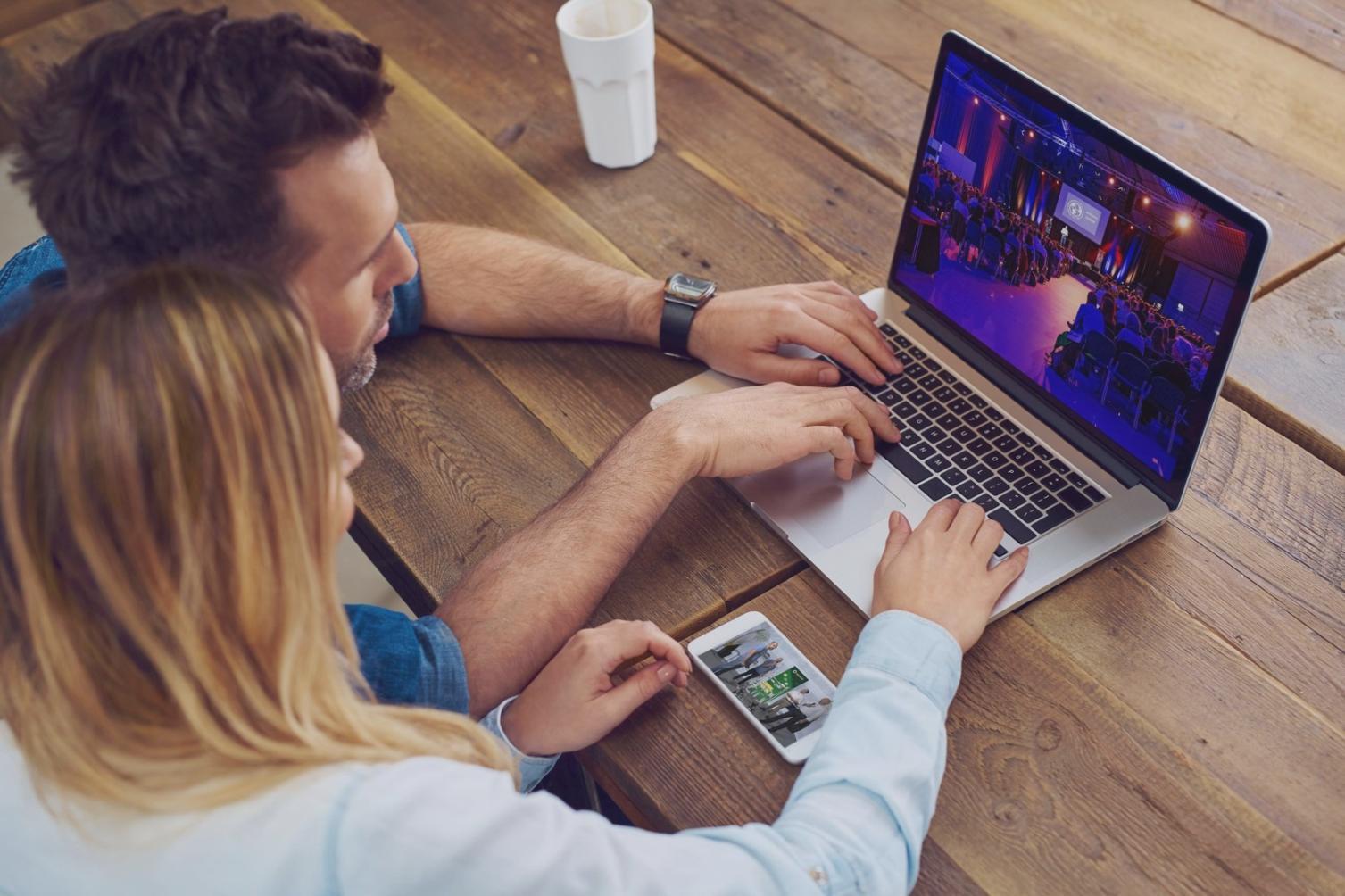 Estudiantes participando en sesiones educativas de Andalurise